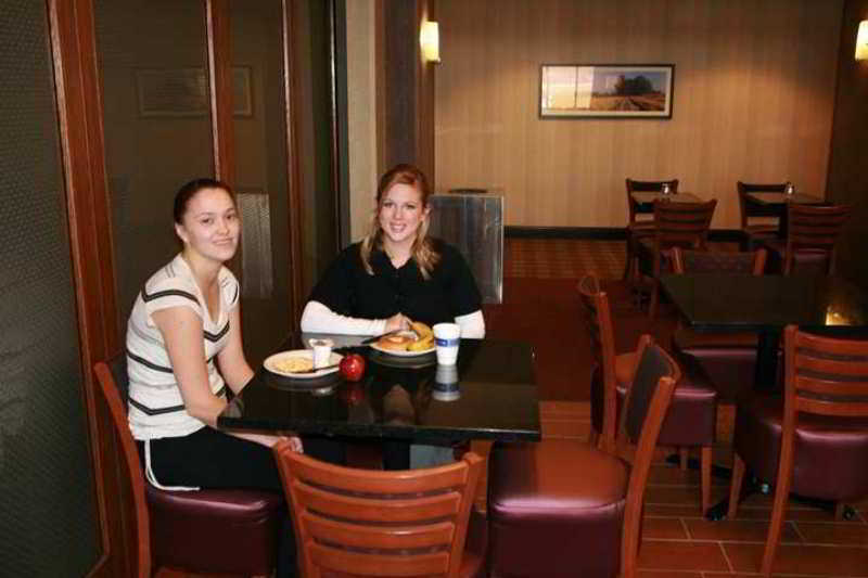 Hampton Inn & Suites Marshalltown Restaurant bilde